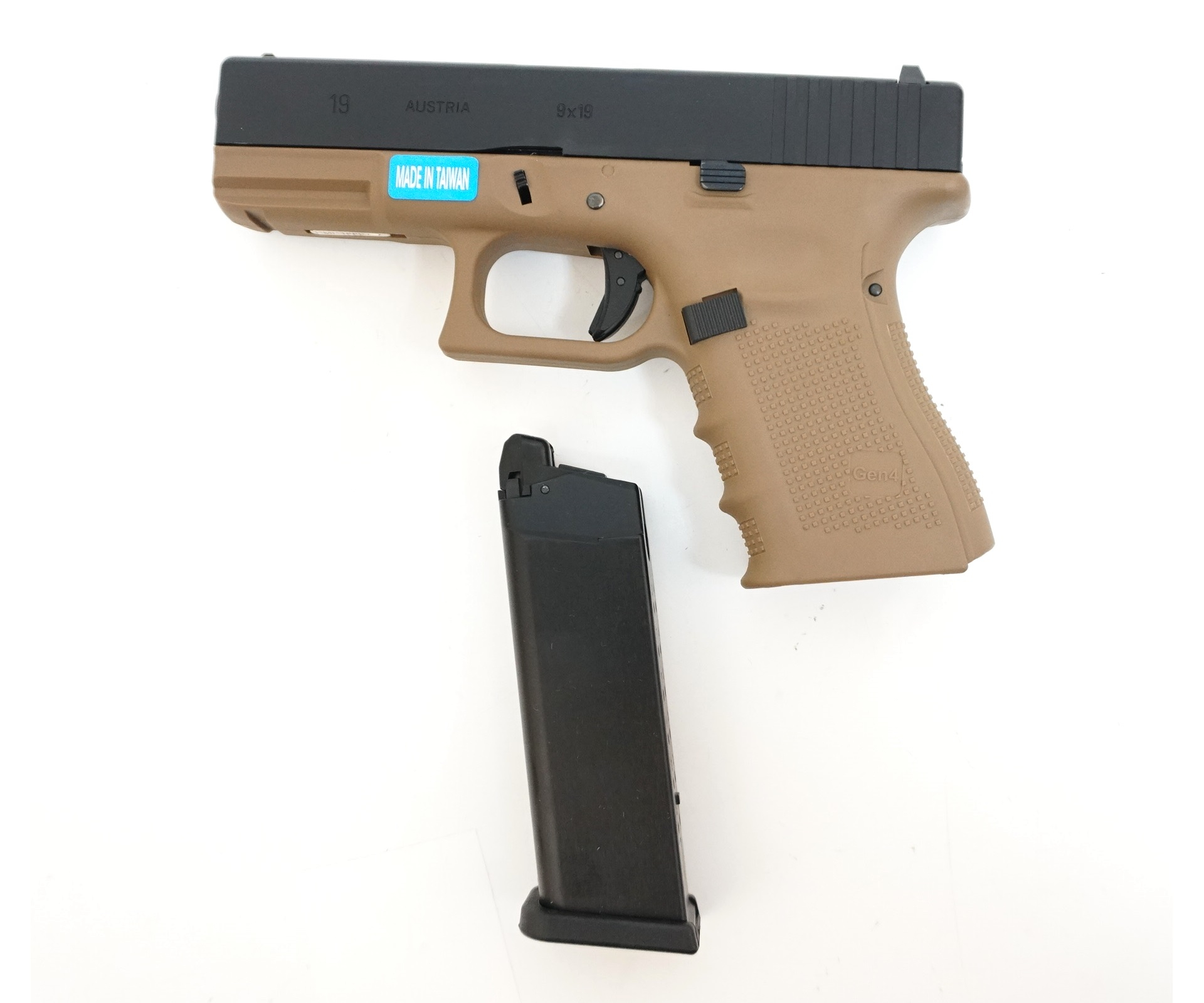 WE GBB Gas Pistol R19 Gen4 - Black/Tan OD-A-WE00212 asgbox.pl WE GBB Gas Pistol R19 Gen4 - Black/Tan - obrazek 2
