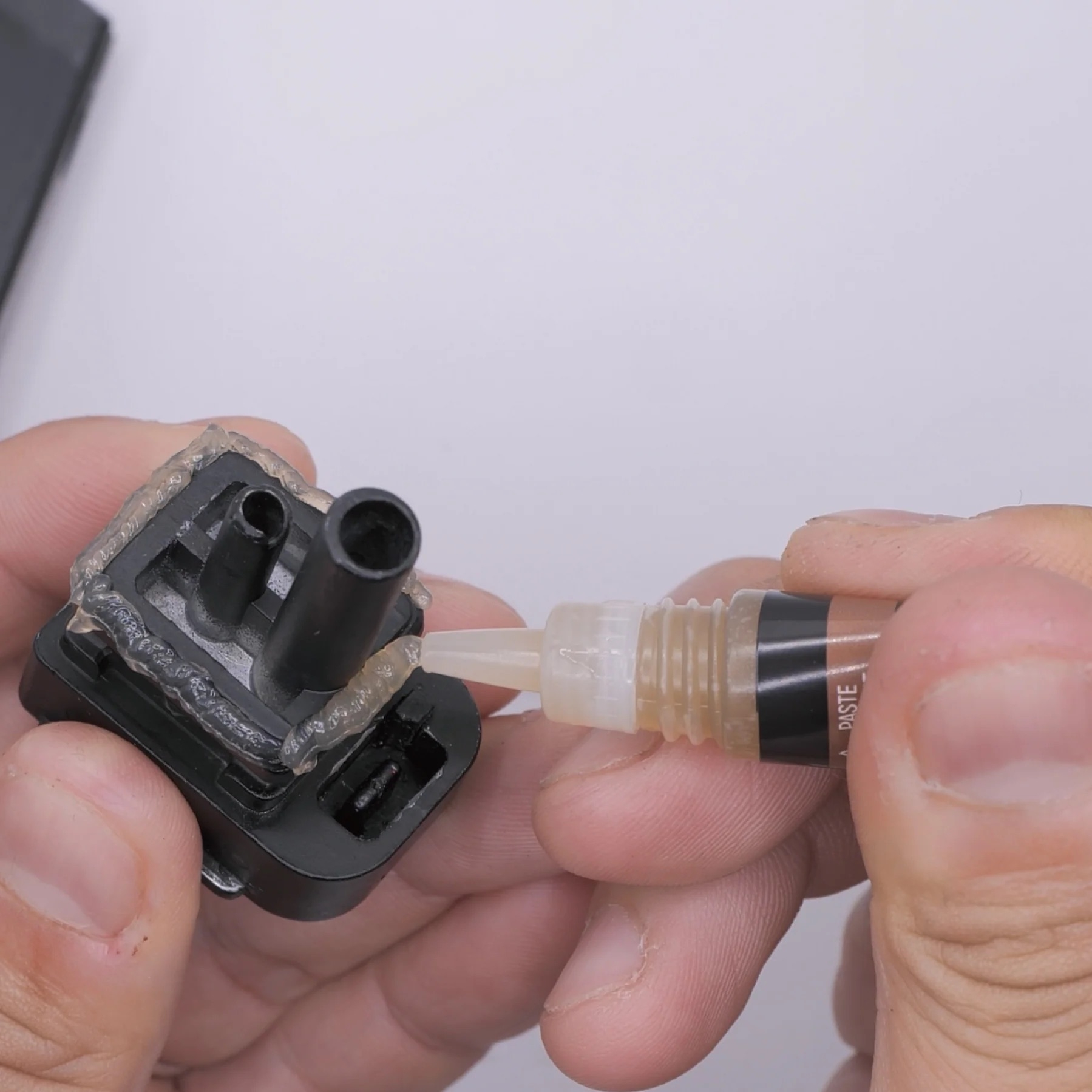 4UANTUM SEAL – Smar Uszczelniający do Replik ASG Wysoko Wiskotyczny 4UAD006 asgbox.pl 4UANTUM SEAL – Smar Uszczelniający do Replik ASG Wysoko Wiskotyczny - obrazek 3