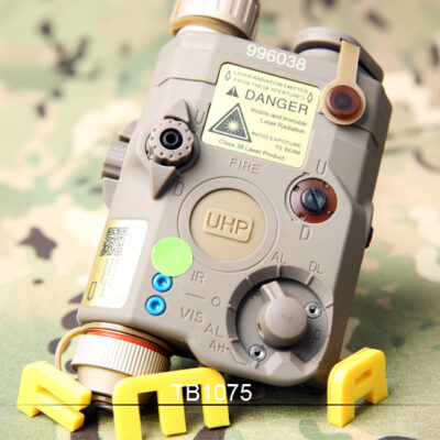 FMA AN/PEQ15 LA5-C UHP Version (LED Flashlight, Green / IR Laser) - Tan OD-A-TB1075-DE asgbox.pl FMA AN/PEQ15 LA5-C UHP Version (LED Flashlight, Green / IR Laser) - Tan OD-A-TB1075-DE asgbox.pl