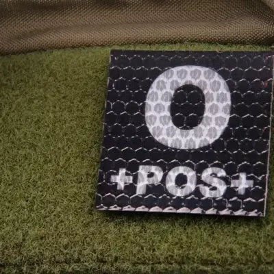 Alternative view of Naszywka IR z grupą krwi: 0 POS