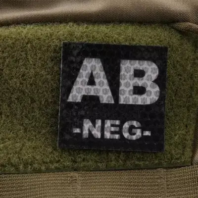 Alternative view of Naszywka IR z grupą krwi: AB NEG