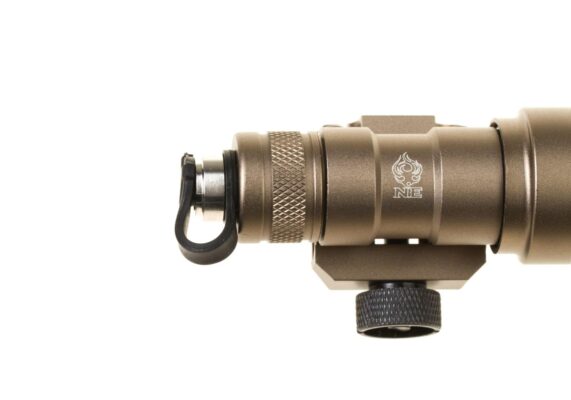 Night Evolution M300B Mini Scout Weaponlight Dark Earth - obrazek 4